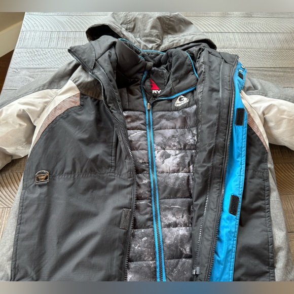 2-in-1 Gerry’s Youth Jacket. Size Medium (10-12) Preowned/Good Condition. - Picture 5 of 16